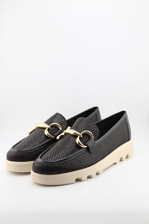 Luz da lua Perforated Loafer with Gold Buckle